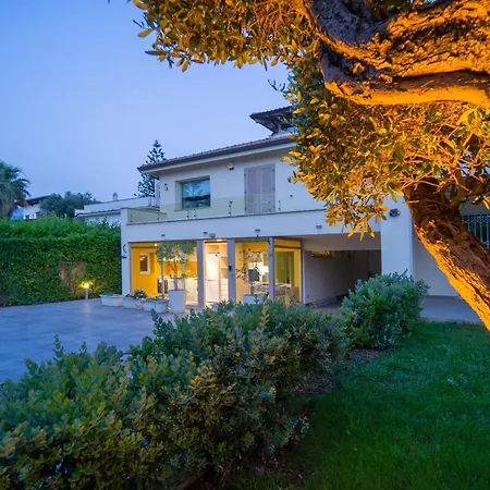 Casa Magellano Carini